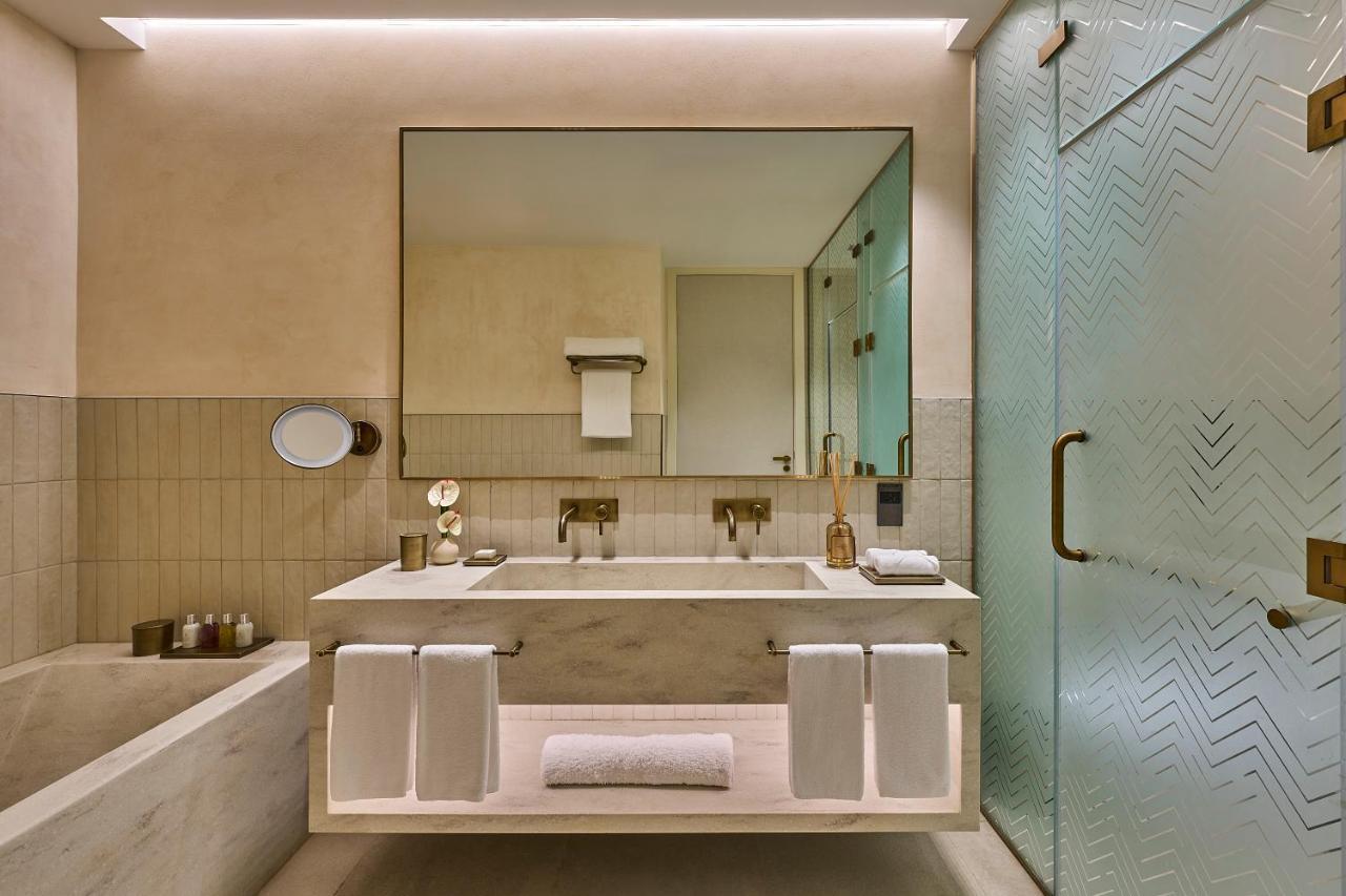 Erth Abu Dhabi Hotel Eksteriør bilde